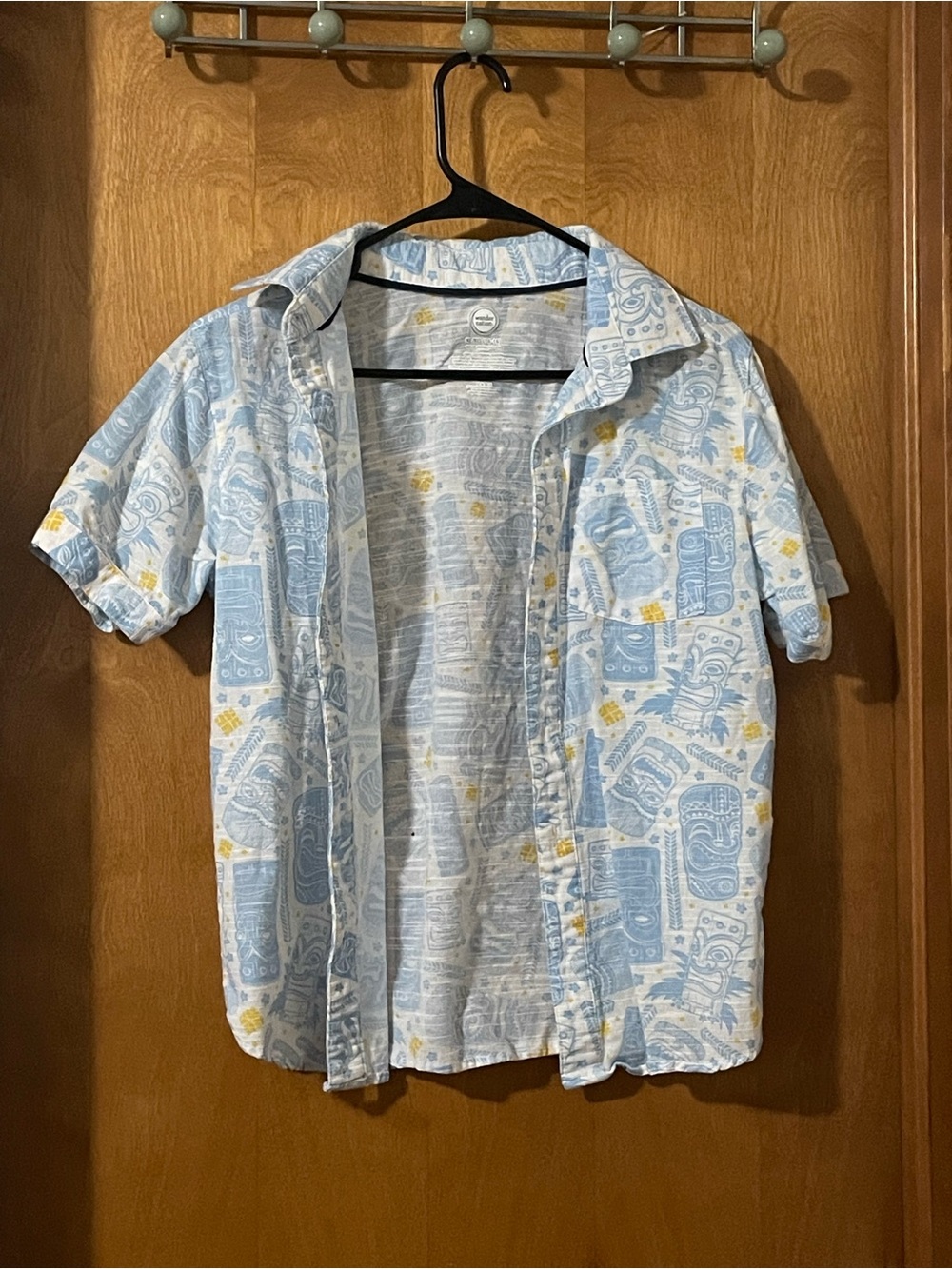 wonder nation Light Blue & White Button-Front Hawaiian Shirt with Yellow Accents